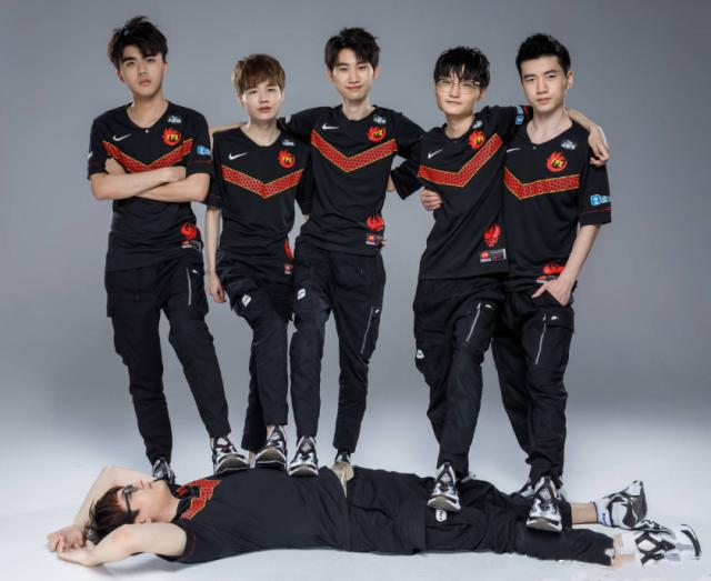 用实际行动 用实际行动